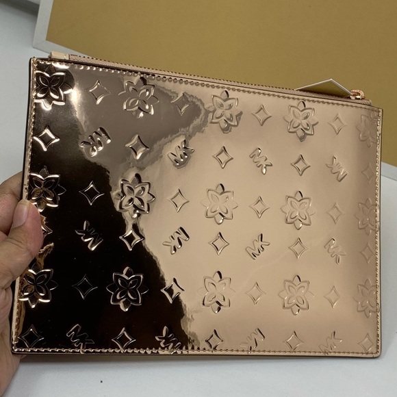 Michael kors jet set travel XL wristlet rose gold